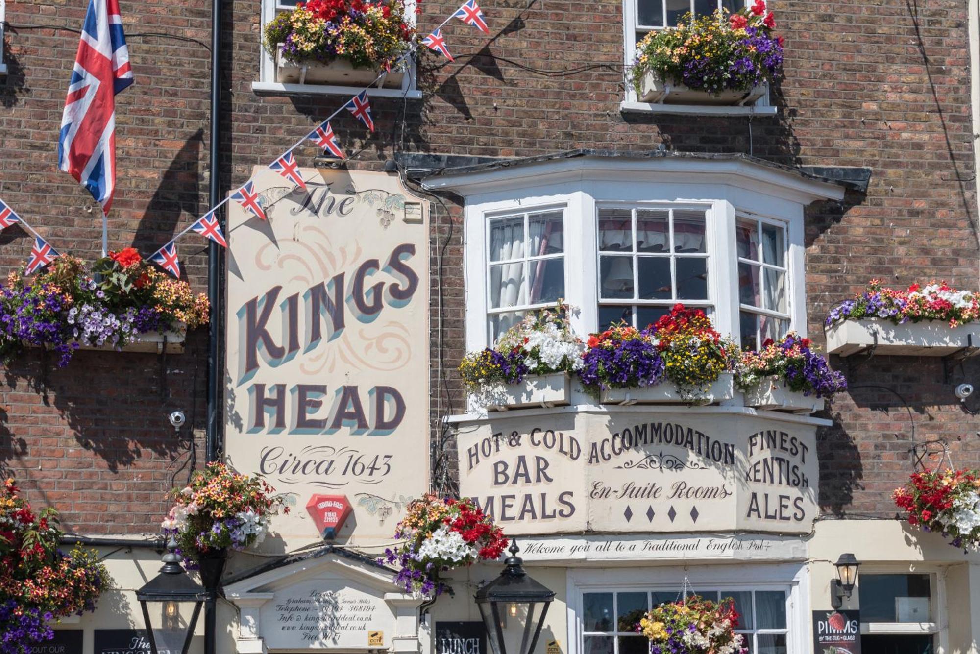 לינה וארוחת בוקר דיל The Kings Head מראה חיצוני תמונה